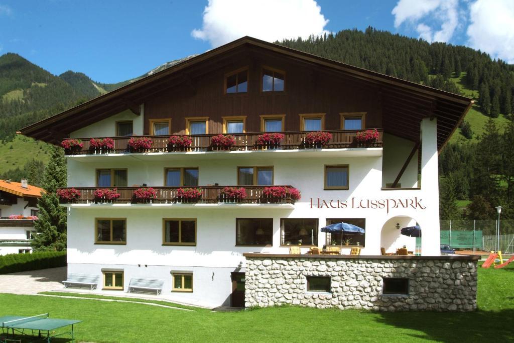 Haus Lusspark Lermoos Exterior foto