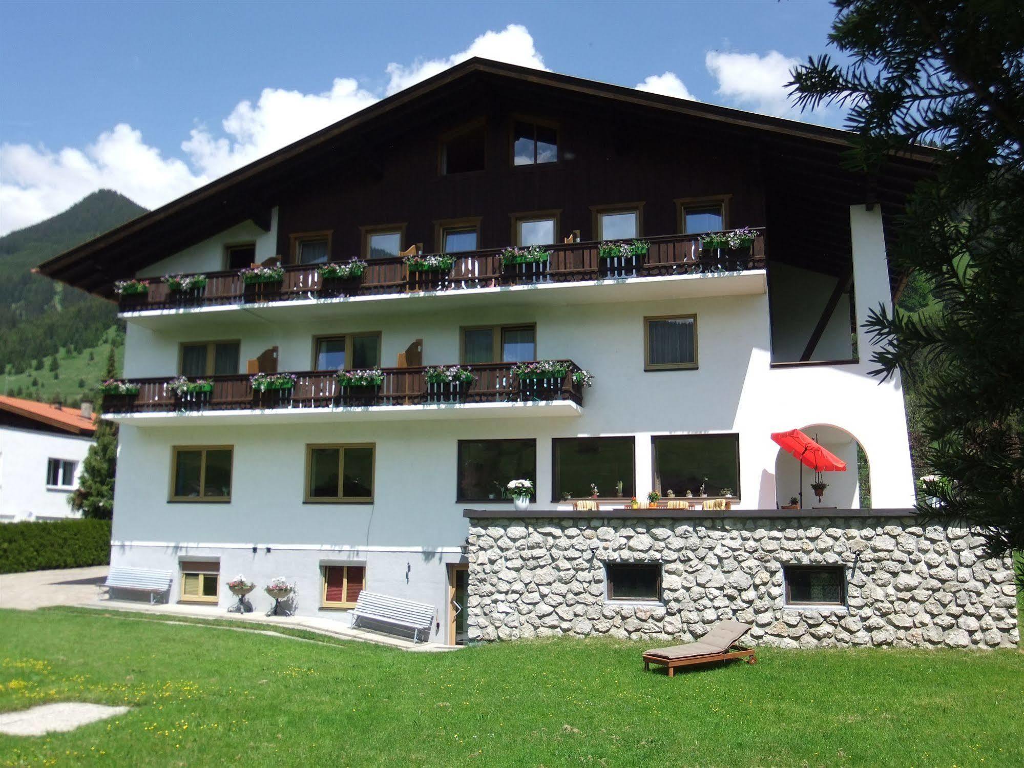 Haus Lusspark Lermoos Exterior foto